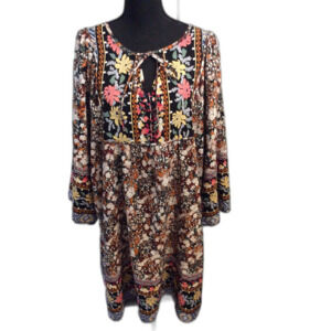 Plus size 3X Boho Floral Bell Sleeve EUC Dress Women's